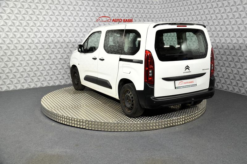 Citroën Berlingo (2022) 1.5BHDi 100 Live Pack - fotka 8 z 15