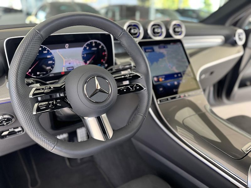 Mercedes-Benz GLC 300d 4MATIC*198kW*AMG*Tažné - fotka 10 z 38