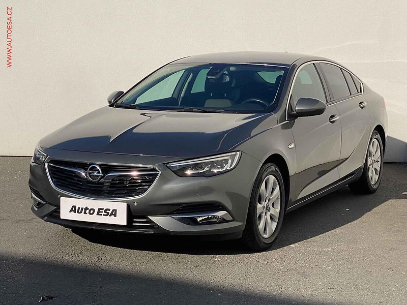 Opel Insignia (2017) 1.5 T, LED, navi, headUP - fotka 3 z 19
