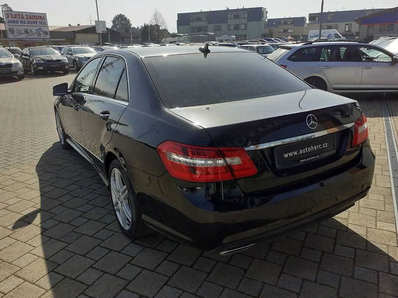 Mercedes-Benz Třídy E (2010) 3.0 6V CDi 4x4 - fotka 5 z 31