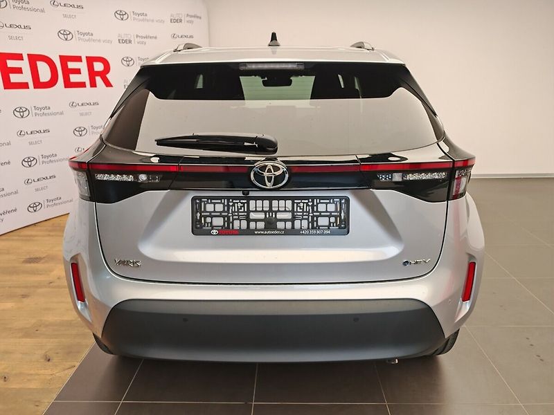 Toyota Yaris Cross 1.5 TNGA HEV 1 CVT Style 2x4 - fotka 5 z 36