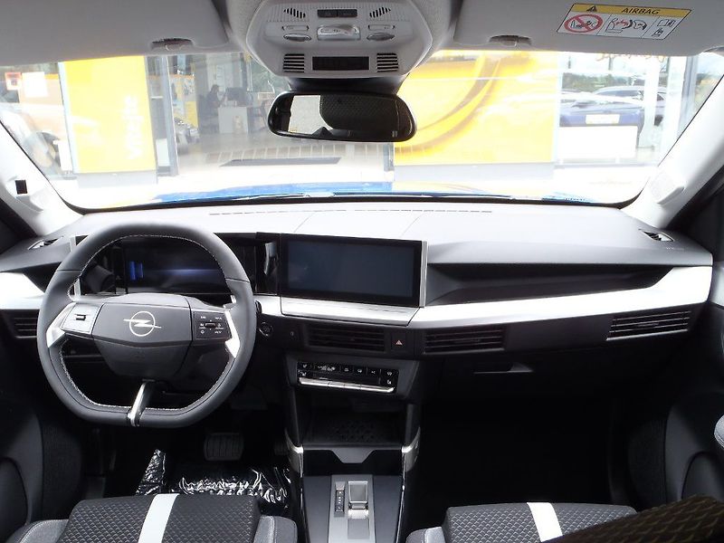 Opel Frontera Hybrid GS 1.2 Turbo 81kW - fotka 14 z 33