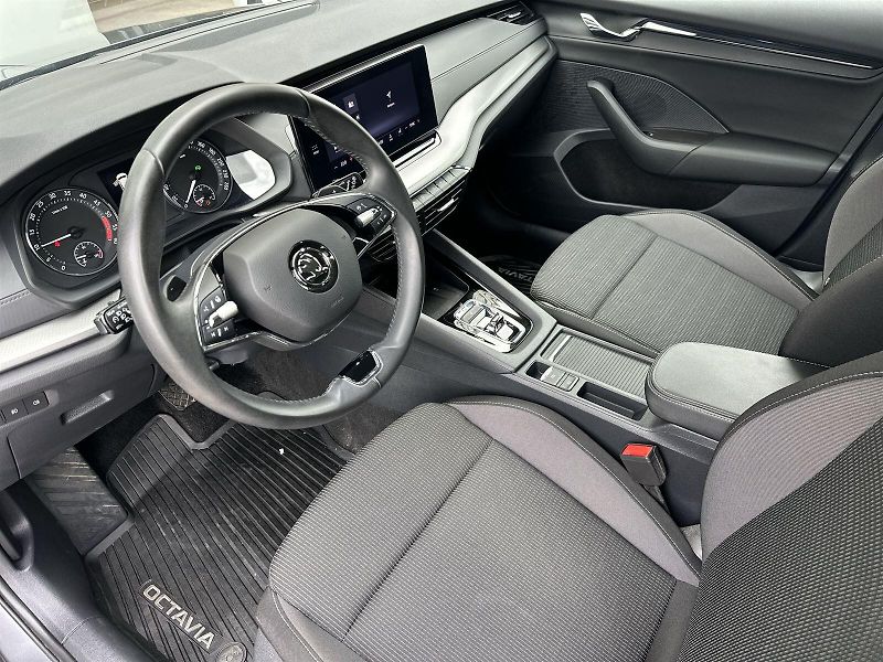 Škoda Octavia (2024) Combi 2.0 TDI 4x4 DSG Fresh - fotka 6 z 36