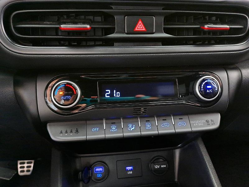 Hyundai Kona (2022) 1.0 T-GDI (88kW/120k) N-Line - fotka 15 z 22