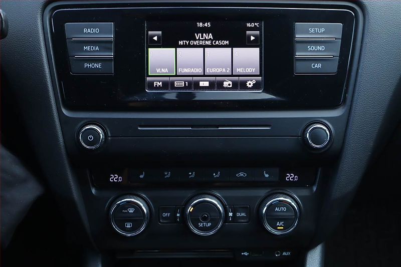 Škoda Octavia (2015) 1.6 TDI, Tempomat - fotka 12 z 21