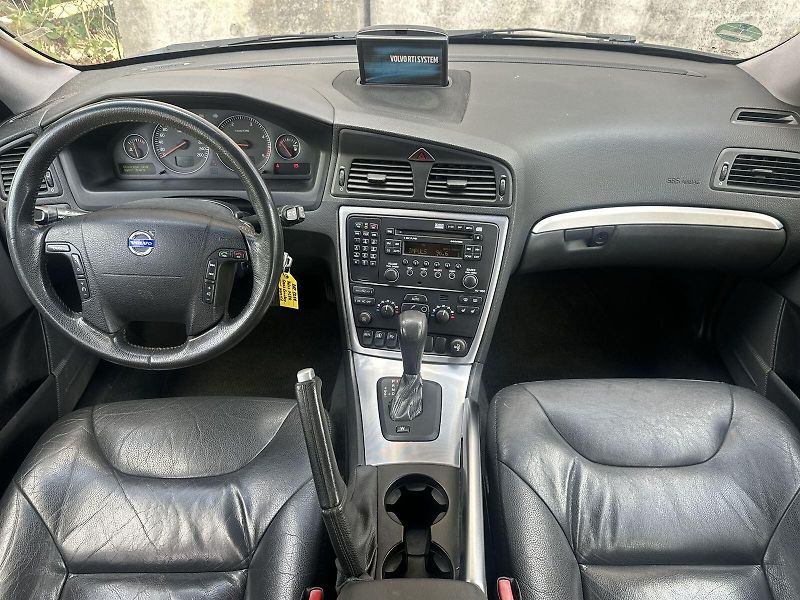 Volvo XC70 (2006) 2.4 D5 AWD Cross Country - fotka 5 z 27