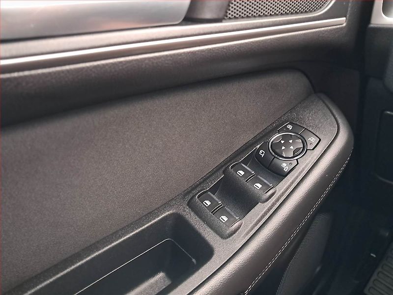 Ford S-MAX (2018) 1.5 EcoBoost, 7 míst, Tempomat - fotka 15 z 16