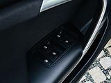 Opel Insignia 2.0CDTi MANUÁL VÝHŘEV LED - náhled 31