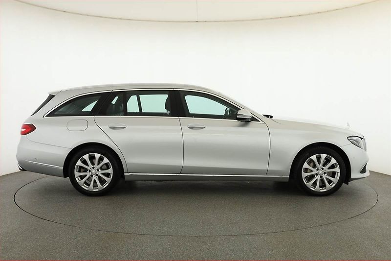 Mercedes-Benz Třídy E (2017) E 350 d - fotka 6 z 19