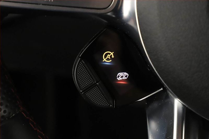 Mercedes-Benz GLC (2021) 43 AMG - fotka 23 z 28