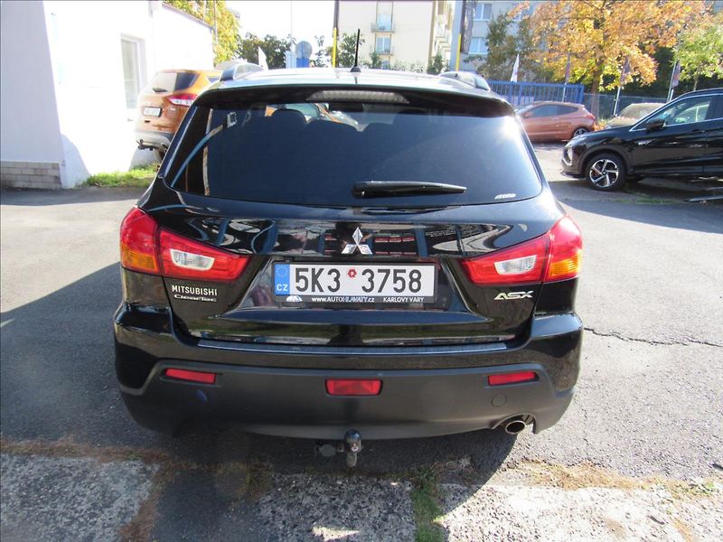 Mitsubishi ASX 1,8 DI-D 110kW 4x4 - fotka 5 z 30