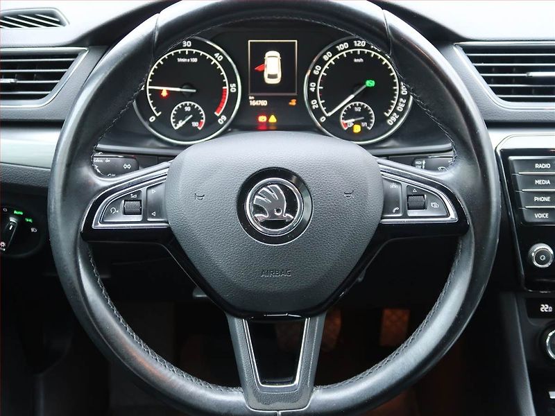 Škoda Superb (2016) Style 2.0 TDI, 4X4, Automat - fotka 19 z 23