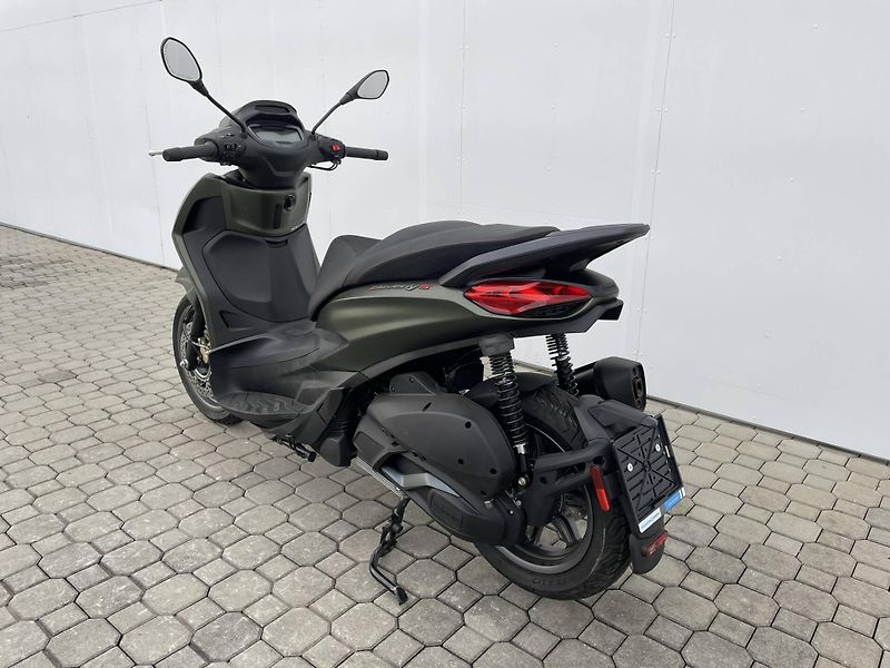 Piaggio (2025) Beverly 300 S E5 - fotka 7 z 11