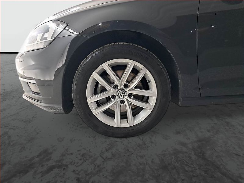 Volkswagen Golf (2020) 2.0 TDI, Navi, Tempomat - fotka 15 z 20