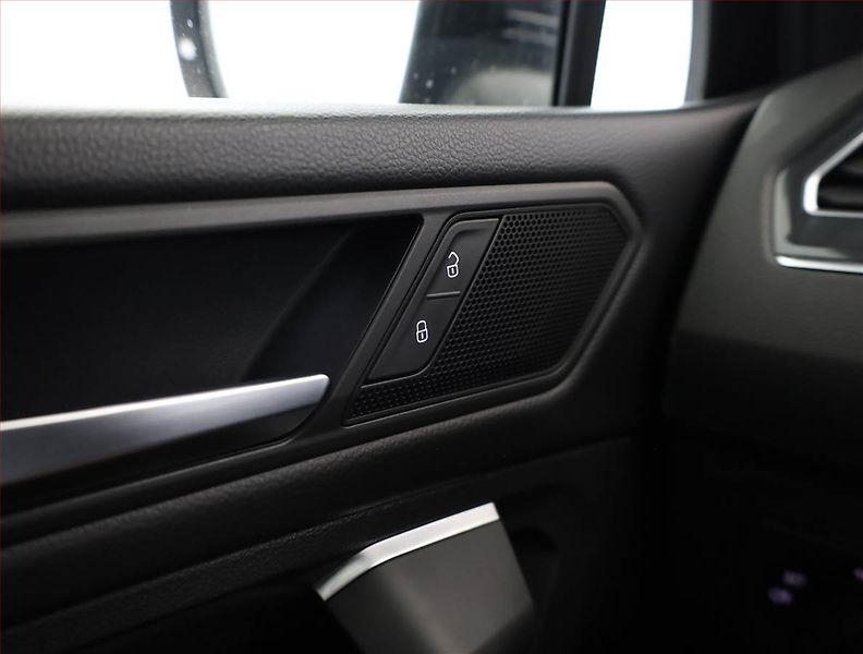 Volkswagen Tiguan Allspace (2019) R-Line 2.0 TSI - fotka 24 z 27