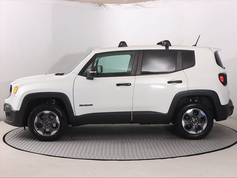 Jeep Renegade (2017) 2.0 MultiJet, 4X4, Serv.kniha - fotka 3 z 17