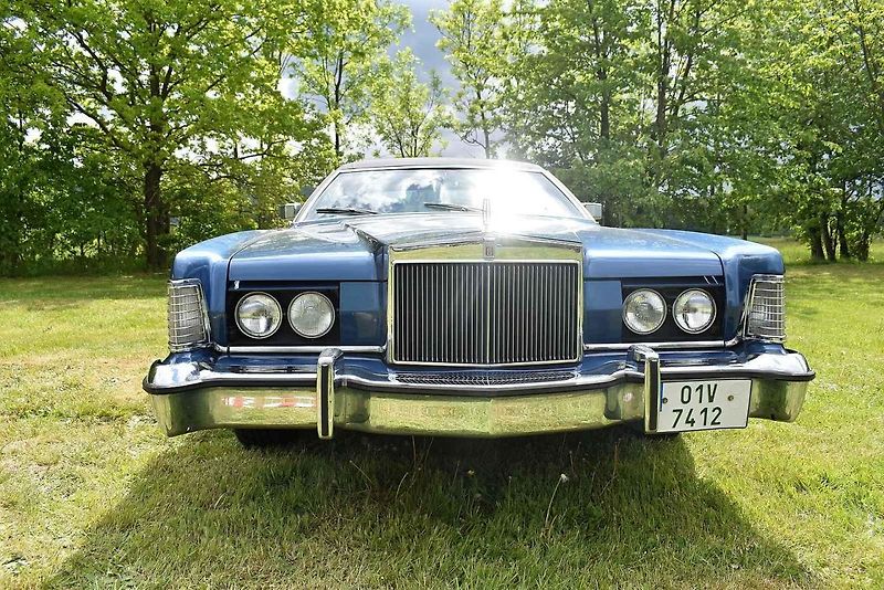 Ve Varnsdorfu se potkali majitelé několika desítek automobilových veteránů.
