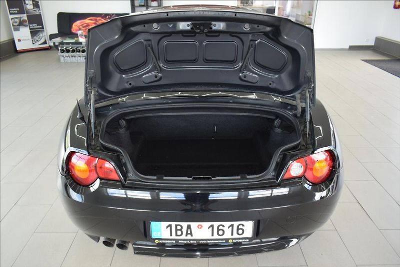BMW Z4 3,0 i, NAVI,AUT+F1, - fotka 13 z 28