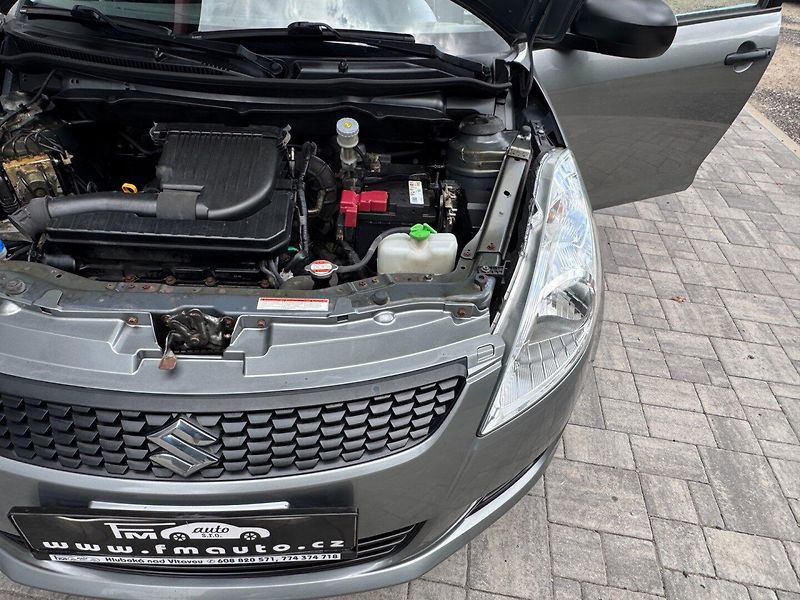 Suzuki Swift (2011) 1.2i - fotka 27 z 28