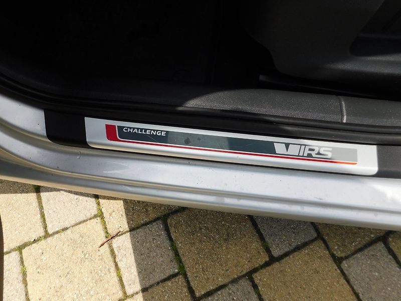 Škoda Octavia (2016) 2.0 TDi RS DSG CHALLENGE - fotka 25 z 47
