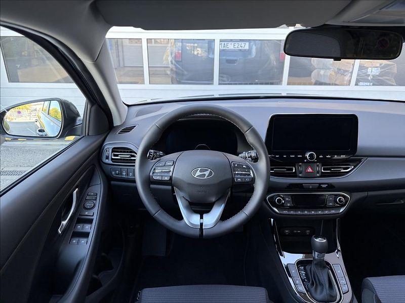 Hyundai i30 (2026) 1,6 T-GDI DCT  WG FL Go Czech - fotka 15 z 22