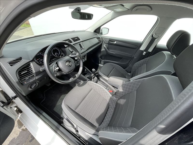 Škoda Fabia 1,0 TSI Combi Ambition Plus - fotka 5 z 23
