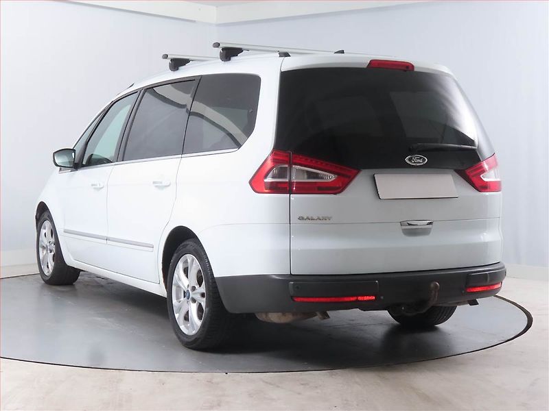Ford Galaxy (2011) Titanium 2.2 TDCi, Automat - fotka 4 z 19
