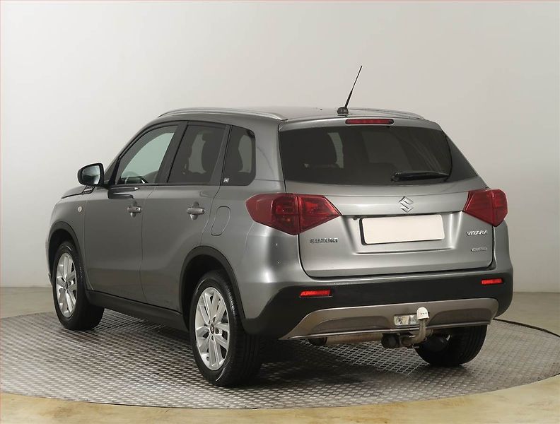 Suzuki Vitara (2019) 1.4 BoosterJet, 4X4, Tempomat - fotka 4 z 21