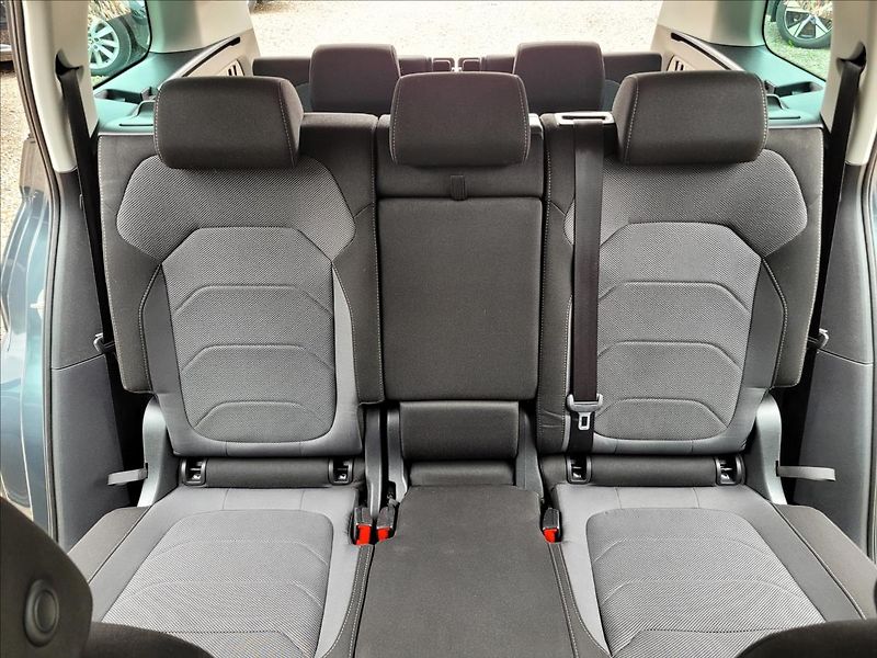 Škoda Kodiaq 1,5 TSI,DSG,7míst,navi,výhřev - fotka 39 z 50