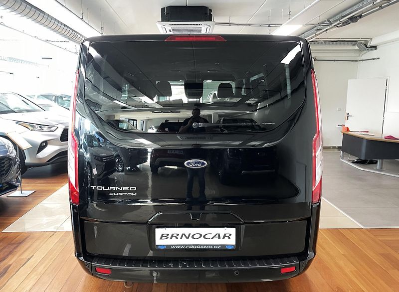 Ford Tourneo Custom Titanium L1 125kW AT, ČR - fotka 5 z 29