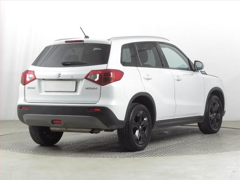 Suzuki Vitara (2018) 1.4 BoosterJet, Serv.kniha - fotka 5 z 21