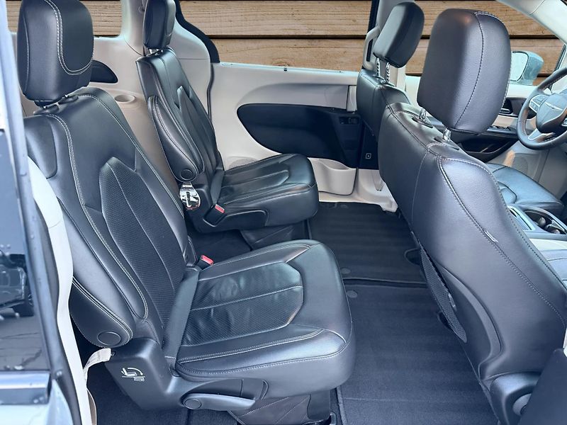 Chrysler Pacifica (2022) +DPH+PENTASTAR+NIGHT EDITION+ - fotka 9 z 18