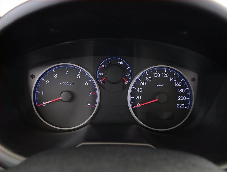 Hyundai i20 (2010) 1.2, jezdí skvěle - fotka 8 z 15