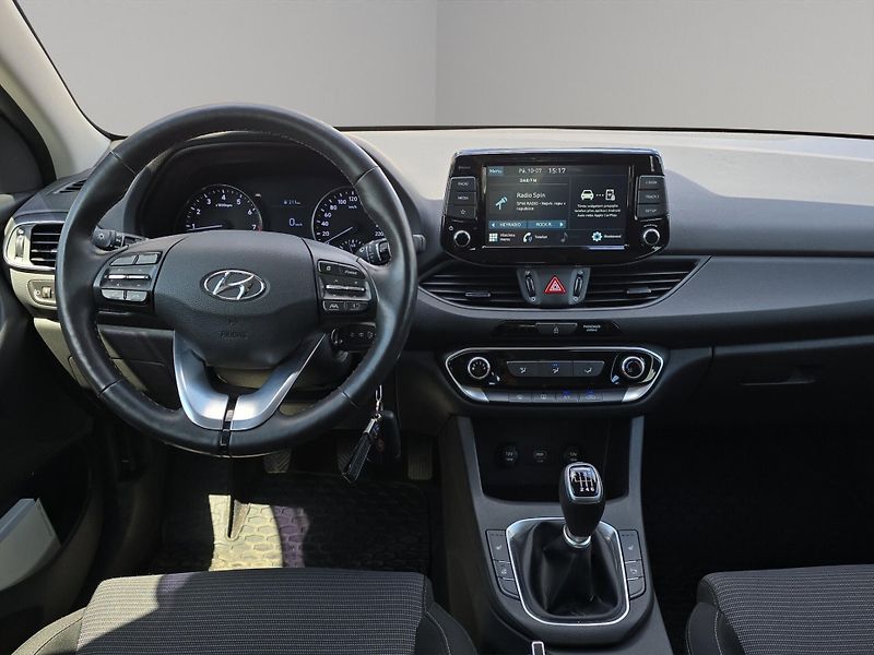 Hyundai i30 (2023) Comfort 1.5i 81kw, serv. kniha - fotka 9 z 24
