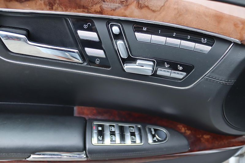 Mercedes-Benz Třídy S S 600 L 5.5 V12 AMG 380kW - fotka 20 z 50