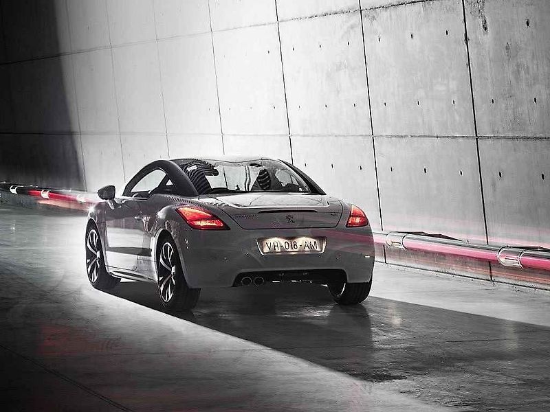 Peugeot RCZ.