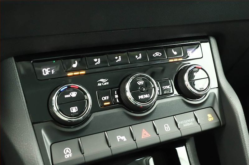 Škoda Karoq (2025) 2.0 TDI, DRIVE, DPH, AUTOMAT - fotka 13 z 16