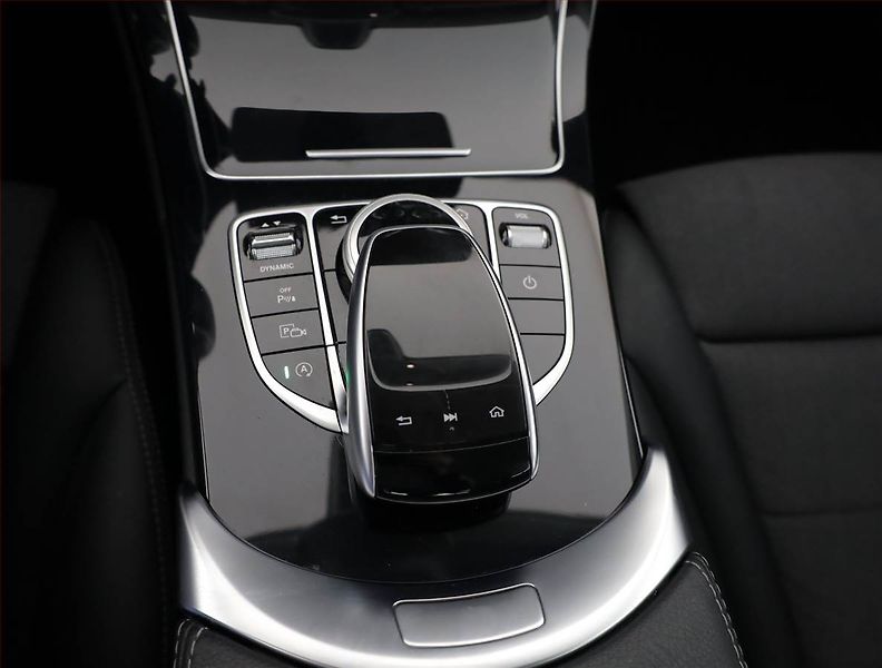Mercedes-Benz Třídy C (2018) Avantgarde C 220 d 4MATIC - fotka 11 z 20