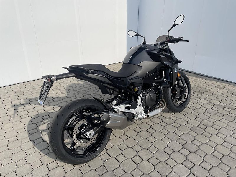 BMW F 900 R - fotka 3 z 12