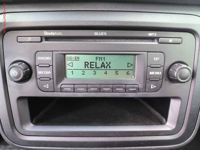 Škoda Fabia (2011) 1.6 TDI, ČR, Klima - fotka 11 z 15