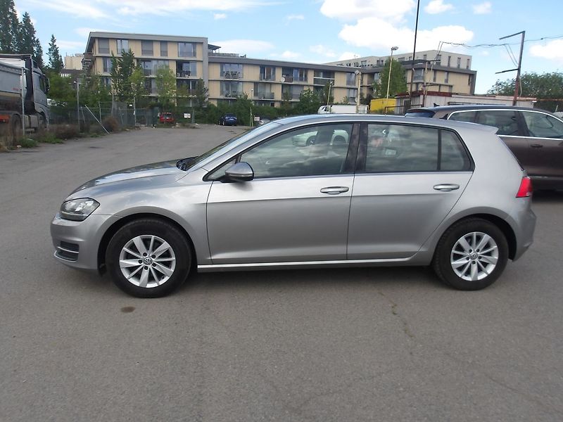 Volkswagen Golf 1,4TSi 92kW ČR ! 2.MAJ.! - fotka 3 z 27