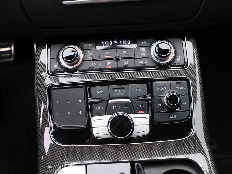 Audi S8 4.0 TFSI 445kW Plus Tiptronic - fotka 23 z 33