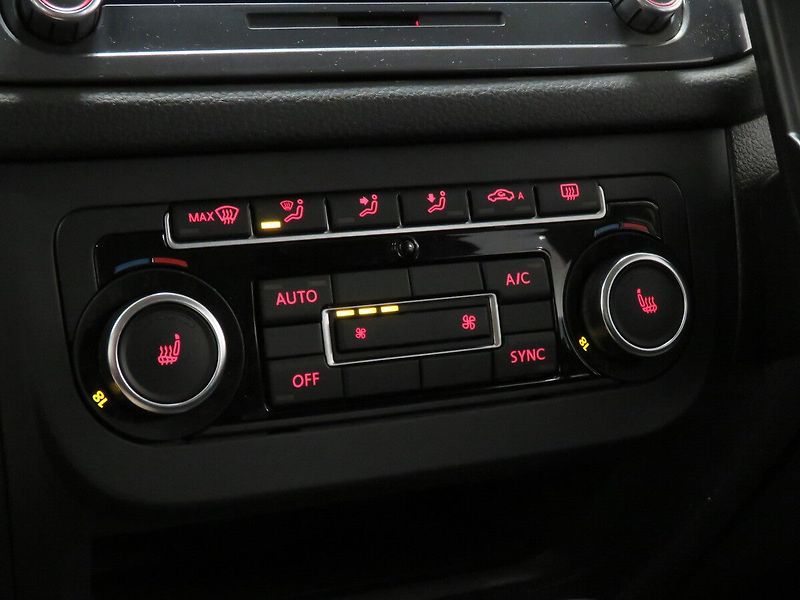 Volkswagen Tiguan - fotka 20 z 26