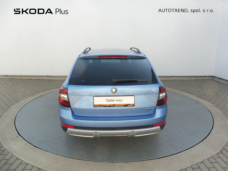 Škoda Octavia (2019) Combi ScoutLine 2,0 TDI 110kW - fotka 27 z 30