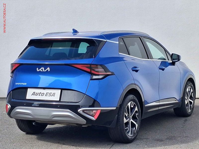 Kia Sportage (2023) 1.6 T-GDi, ČR, TOP, LED - fotka 4 z 23