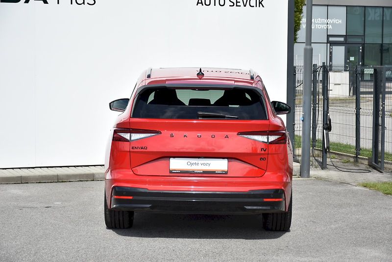 Škoda Enyaq (2022) 80 Sportline 150kW - fotka 9 z 35