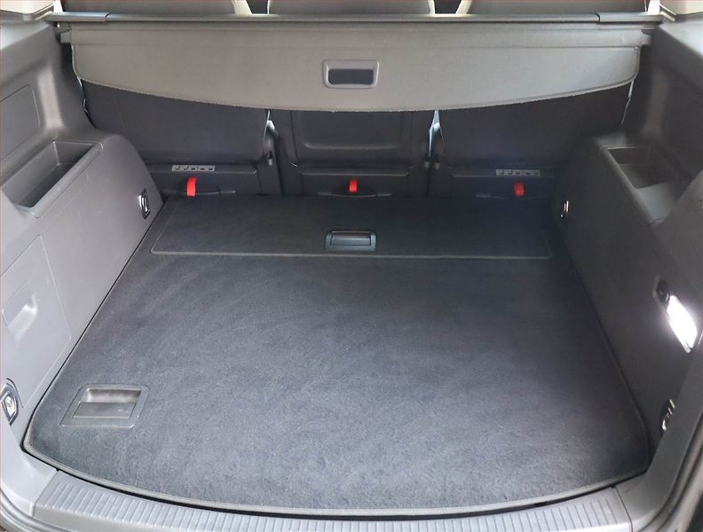 Volkswagen Touran (2009) 1.4 TSI, Navi, Tempomat - fotka 14 z 16