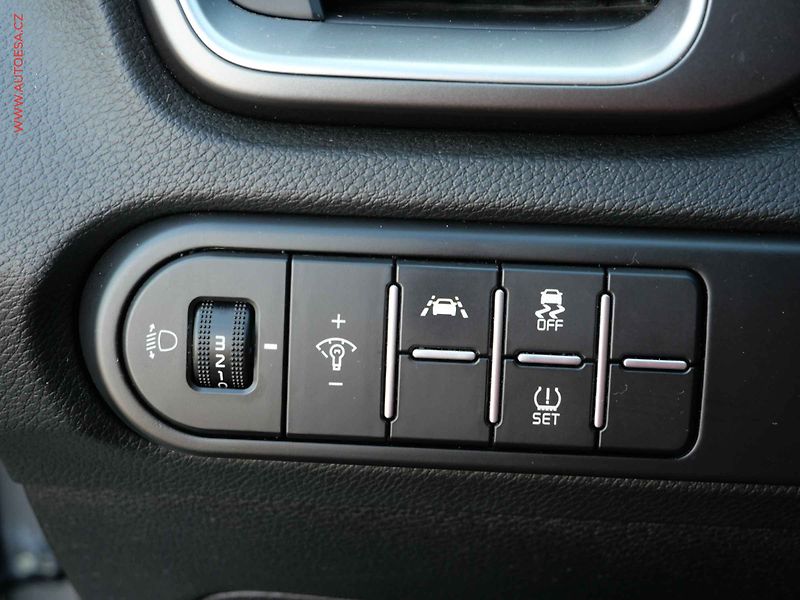 Kia Ceed (2021) 1.5 T-GDi, 1.maj,ČR, Spin - fotka 15 z 23