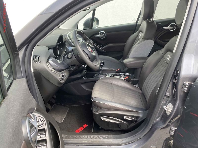 Fiat 500X (2016) 1.4i, Navi, panor - fotka 9 z 17