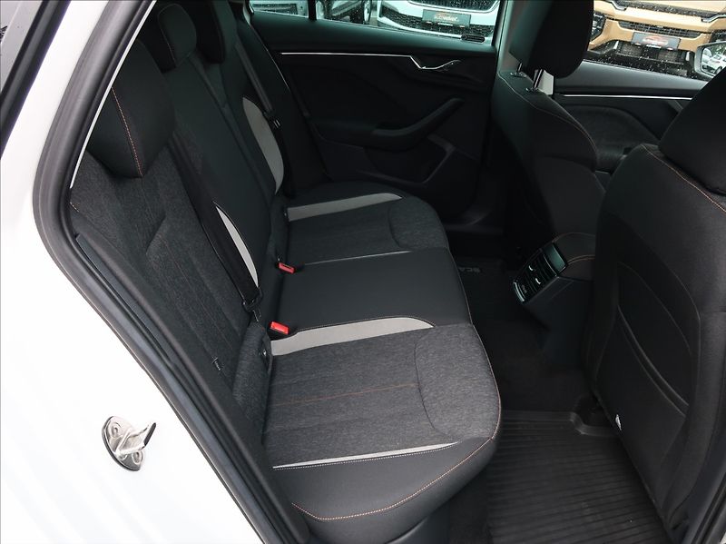 Škoda Scala 1,6 TDi,85kW,Style,1majČR,DPH - fotka 20 z 28